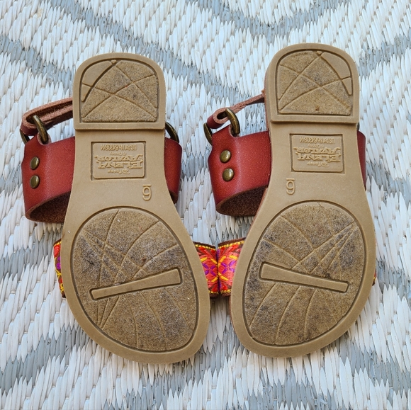 Princess Elena sandals for toddler girl, size 6 - Picture 5 of 5